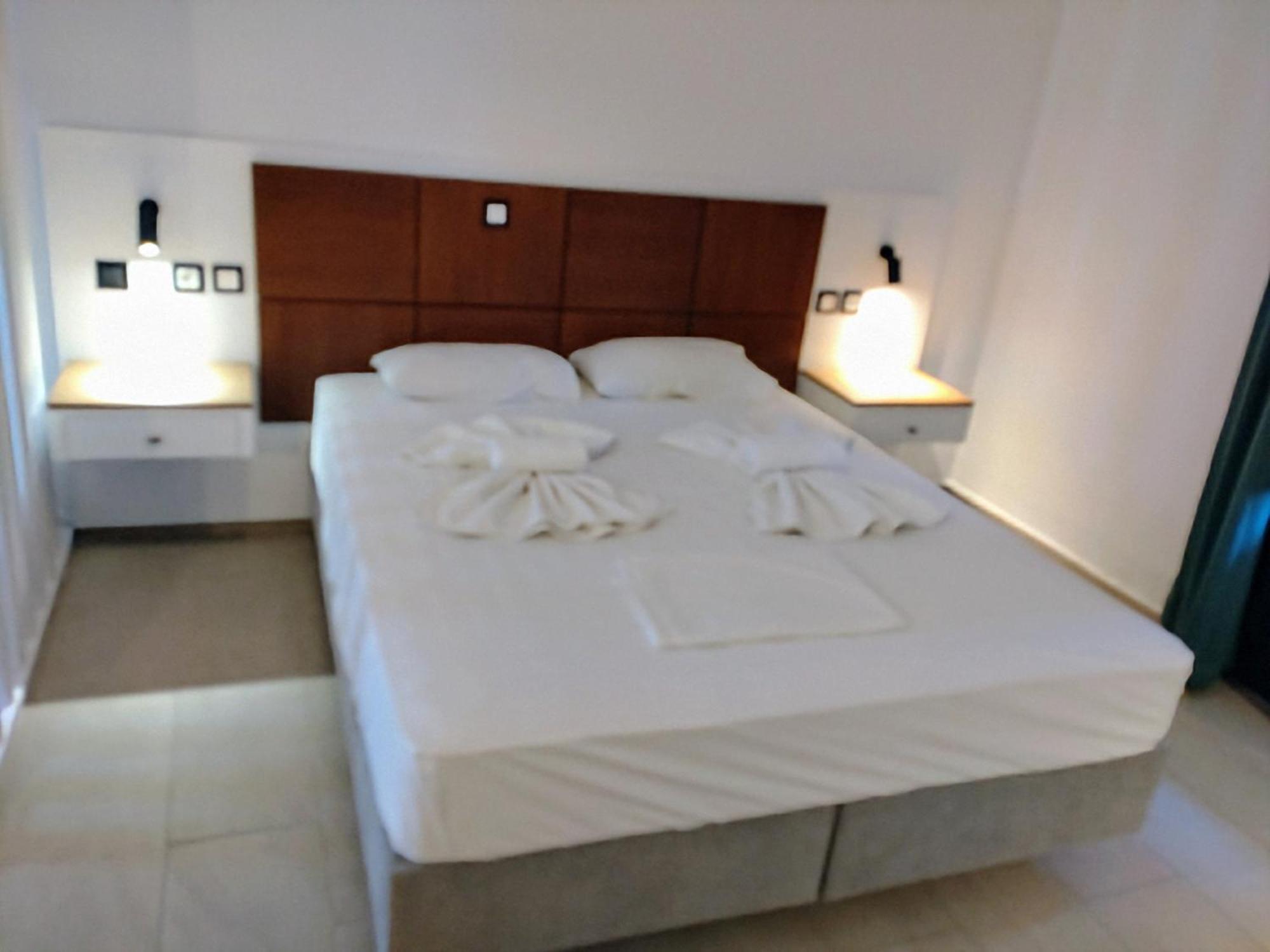 Kyra Panagia Hotel エクステリア 写真